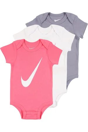Nike Dupačky/body