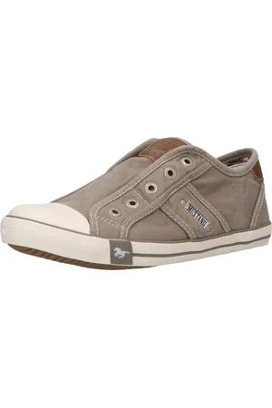 Mustang Slip on boty