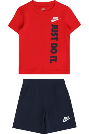 Nike Sada