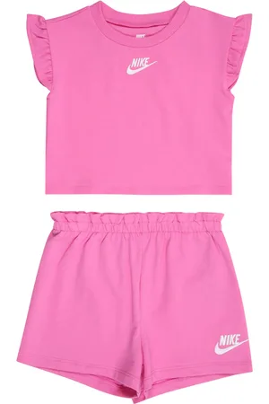 Nike Sada