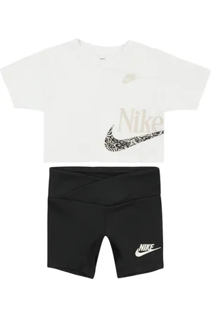 Nike Sada 