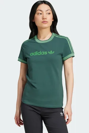 adidas Tričko Graphic Badge Slim 3-Stripes