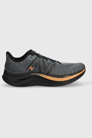 New Balance Běžecké boty WFCPRGA4 barva