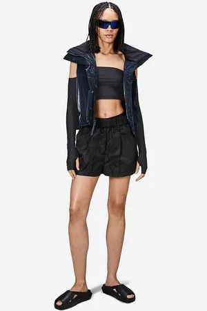 Rains Kraťasy 18950 Shorts W Wide barva, hladké, 18950-BLACK.