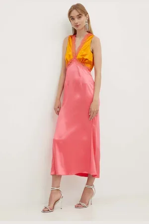 Never Fully Dressed Šaty Sleeveless May barva, maxi, NFDDR1355