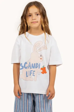 Tiny Cottons Dětské bavlněné tričko SCANDI LIFE GRAPHIC TEE barva, s potiskem, SS25-076