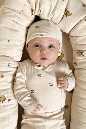 Konges Sløjd Dětská bavlněná čepice BABY HELMET GOTS barva, z tenké pleteniny