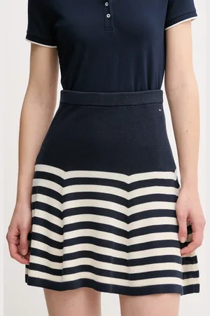 Tommy Hilfiger Hedvábná sukně tmavomodrá barva, mini, áčková, WW0WW44475