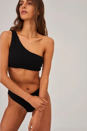 UNDRESS CODE Oboustranná plavková podprsenka s měkkými košíčky