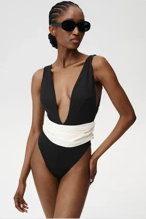 UNDRESS CODE Jednodílné plavky Aura Swimsuit barva, měkký košík, 937