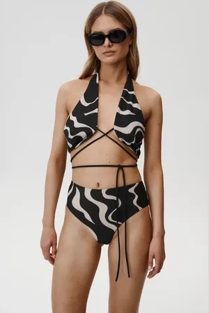 UNDRESS CODE Plavková podprsenka Lotus Bikini Top barva, měkký košík, 943