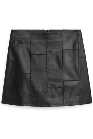 ARKET Ženy Krátké - Leather Patch Mini Skirt - Black