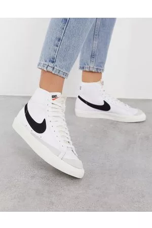 Nike Blazer Mid 