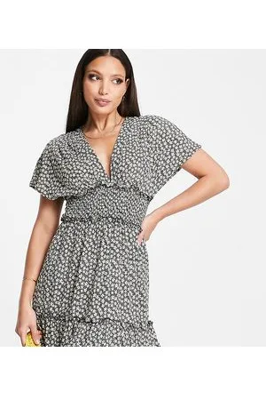 ONLY Shirred plunge neck mini dress in daisy print