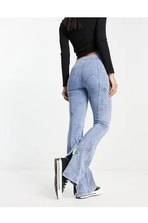Urban Revivo Bootcut flare denim jeans with graphic detailing in