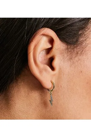 Pieces® Exclusive 18k plated hoop earrings with lightning bolt drop in