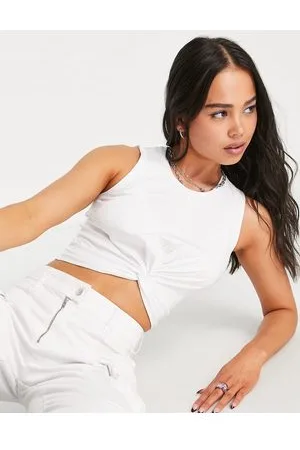 Noisy May Twist front crop top in