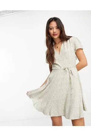 Glamorous V neck tie waist mini tea dress in cream spring floral
