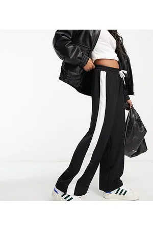 ASOS ASOS DESIGN Petite pull on trouser with contrast panel in black