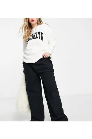 ASOS ASOS DESIGN Curve oversized cargo trouser with multi pocket in