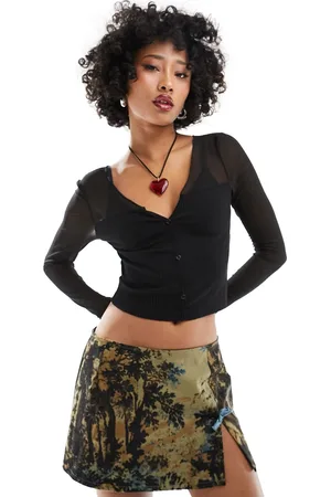 ONLY V neck mesh detail ribbed crop top in