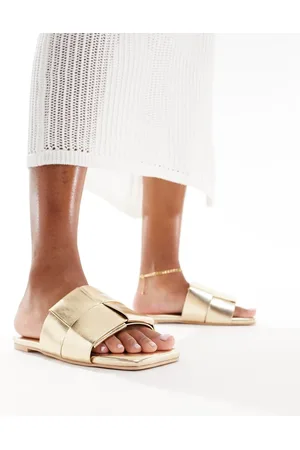 Glamorous Weave slides in