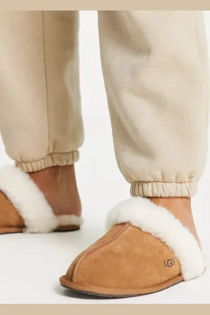 UGG Scuffette II slippers in chestnut