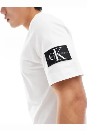 Calvin Klein Regular badge t-shirt in