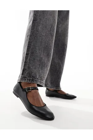 New Look Strap ballerina flat shoe in