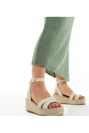 New Look Flatform sandal in off