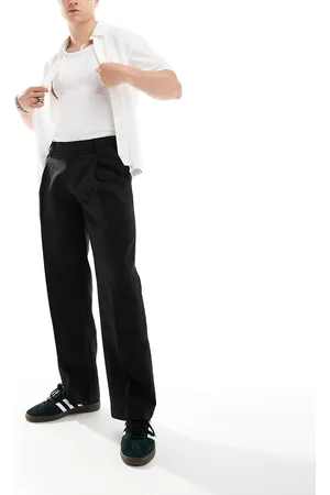 JACK & JONES Wide fit pleated front smart trouser in