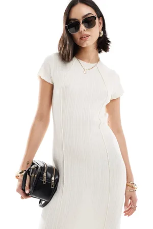 VERO MODA Textured jersey ankle dress with lettuce edge in cream