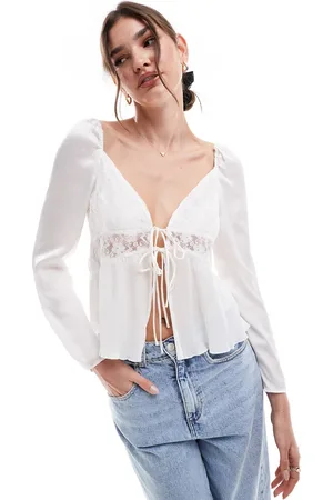 VERO MODA Long sleeved tie front top with lace inserts in
