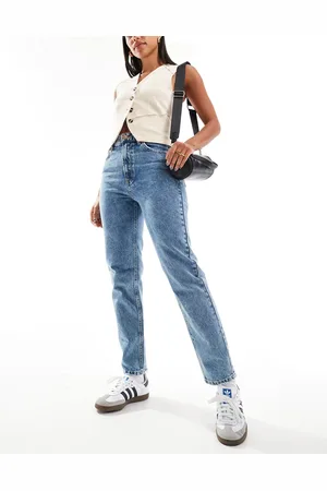 Pull&Bear Basic high waisted mom jean in medium