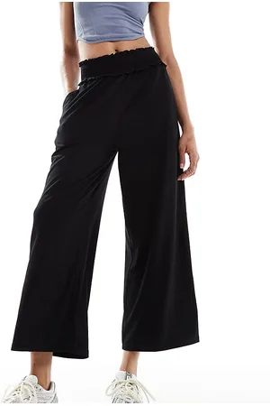 ASOS ASOS DESIGN Tall shirred waist cropped culotte trouser in