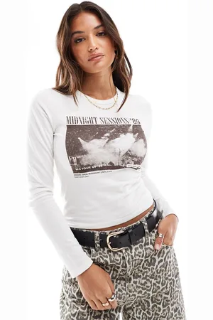 Brave Soul Long sleeve printed tee in cream