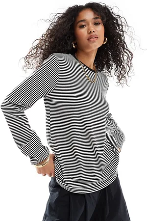 4th & Reckless Long sleeve embroidered logo top in black and white stripe