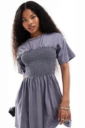 ASOS ASOS DESIGN Petite t-shirt mini dress with shirred bust in washed