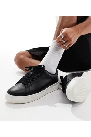 Pull&Bear Contrast sole trainer in and white