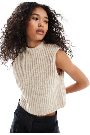 4th & Reckless Chunky knit high neck sleeveless jumper in camel