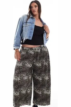 ASOS ASOS DESIGN Curve plisse wide trouser culottes in animal