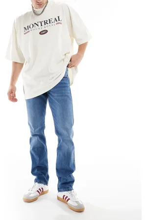 Wrangler Greensboro straight fit jeans in light wash