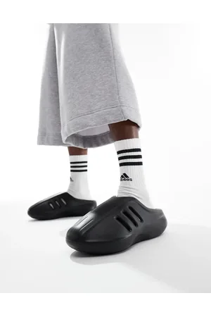 adidas AdiFOM IIInfinity sliders in black