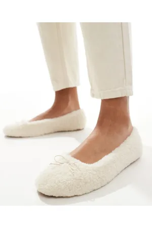 Bershka Shearling ballet pumps in