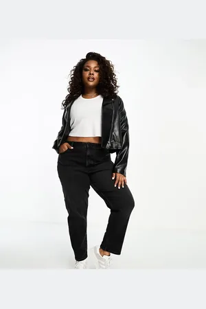 ASOS ASOS DESIGN Curve slim fit comfort mom jeans in washed