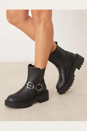 New Look Buckle biker chelsea boot in