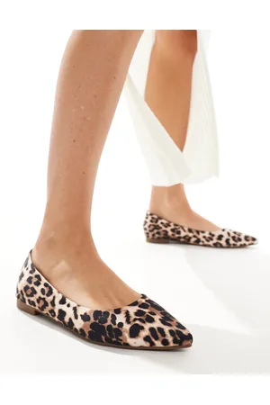 SEQWL Pointed ballet flats in leopard
