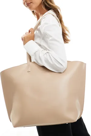 PASQ Winged tote bag with inside pouch in sand