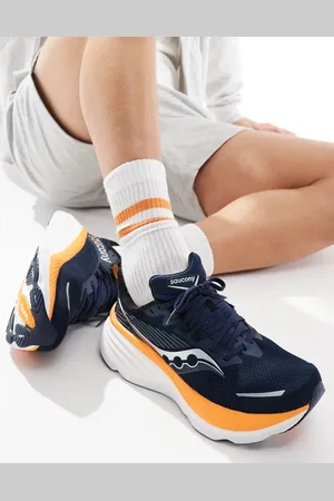 Saucony Hurricane 24 running trainers in and peel