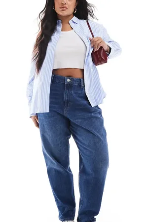 Tommy Hilfiger Plus mom jeans in dark wash